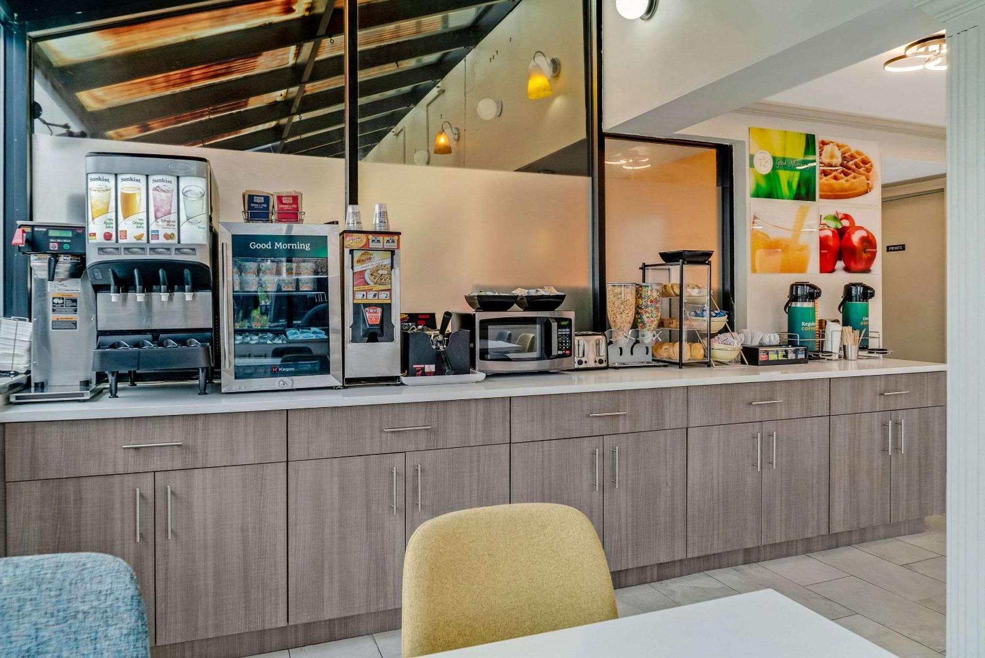 Quality Inn Detroit Downtown Bagian luar foto