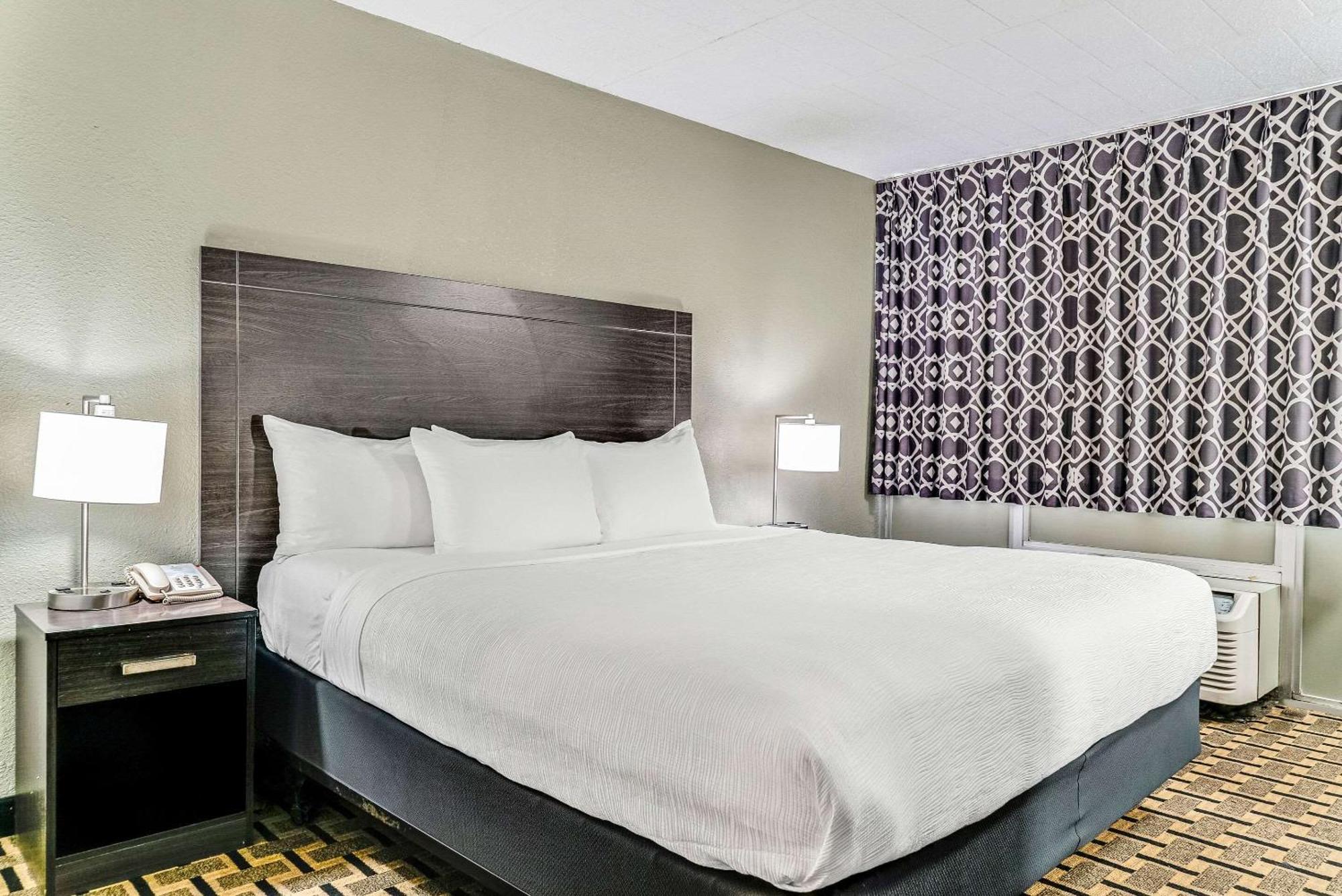 Quality Inn Detroit Downtown Bagian luar foto