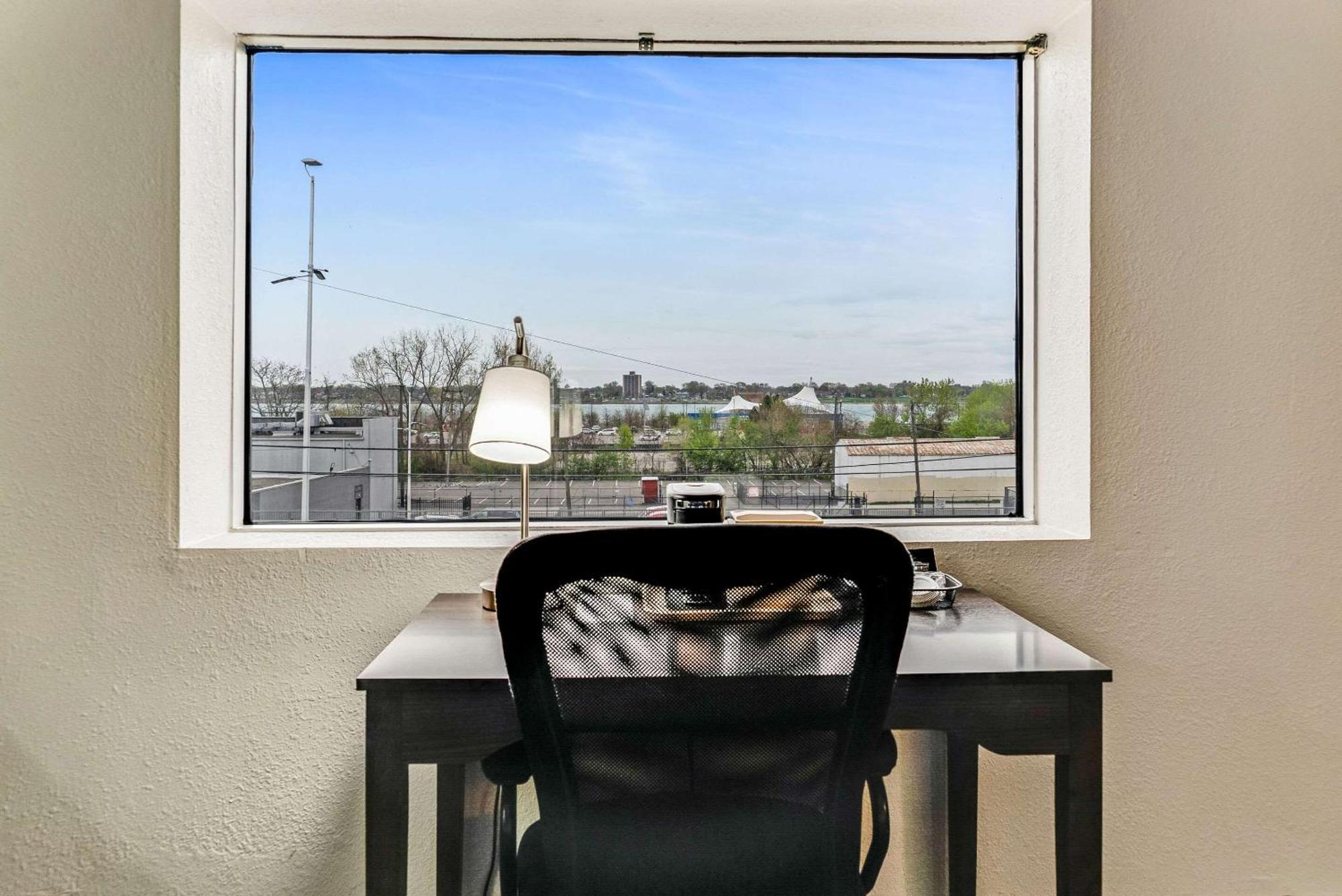 Quality Inn Detroit Downtown Bagian luar foto