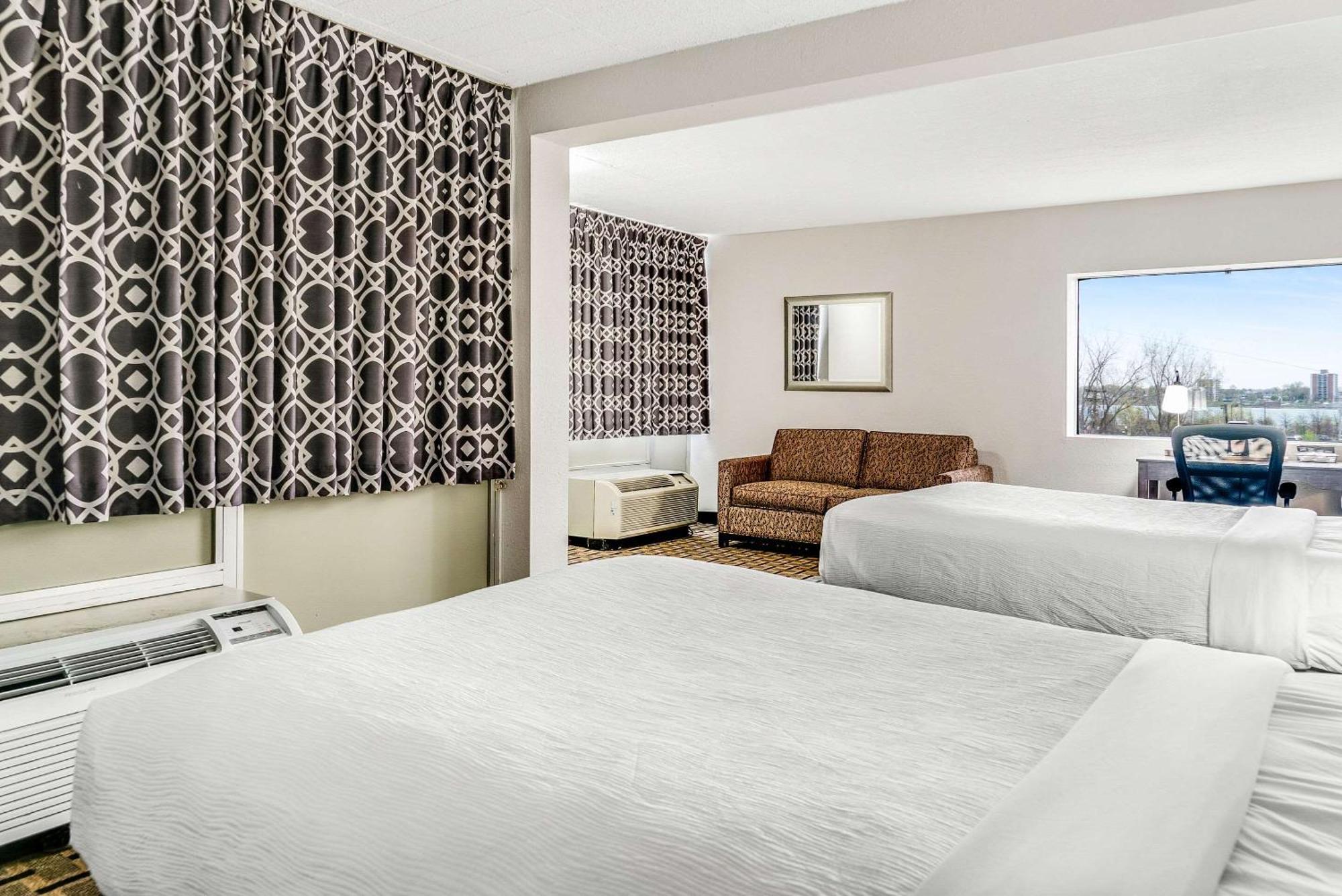 Quality Inn Detroit Downtown Bagian luar foto