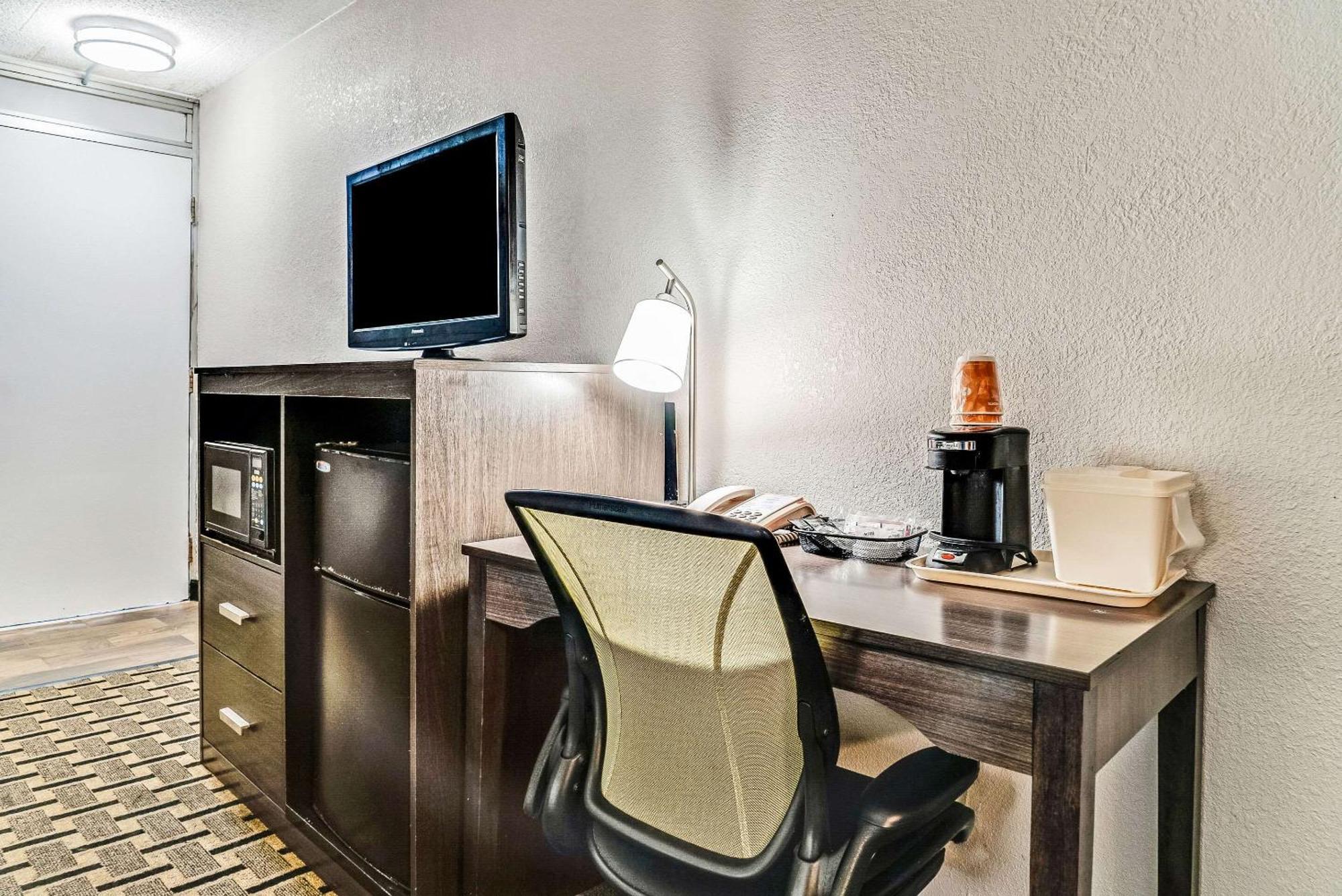 Quality Inn Detroit Downtown Bagian luar foto