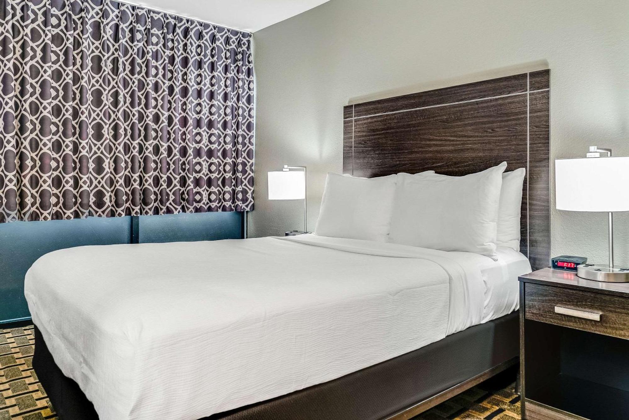 Quality Inn Detroit Downtown Bagian luar foto
